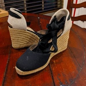 Aldo Espadrilles Size 11- Black and Khaki